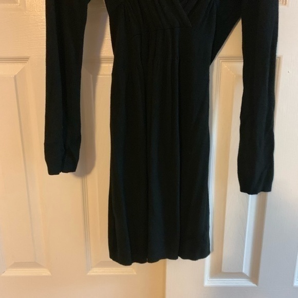 Black long sleeved V-Neck Mini Dress Size M /L - Picture 4 of 8